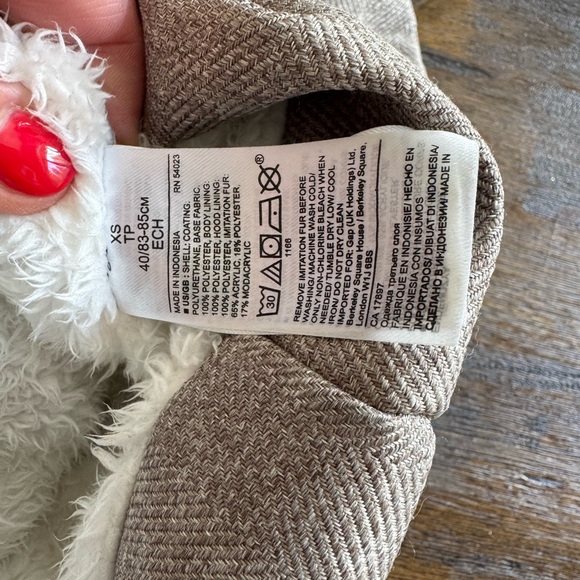 Banana Republic FAUX-FUR HERRINGBONE PUFFER VEST OOS online - Picture 5 of 7